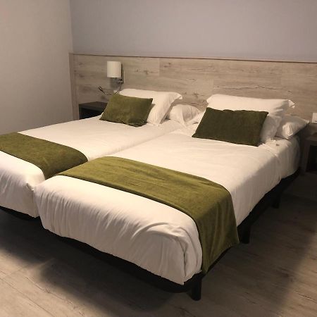 Hotel Restaurante El Montico Тордесильяс Экстерьер фото